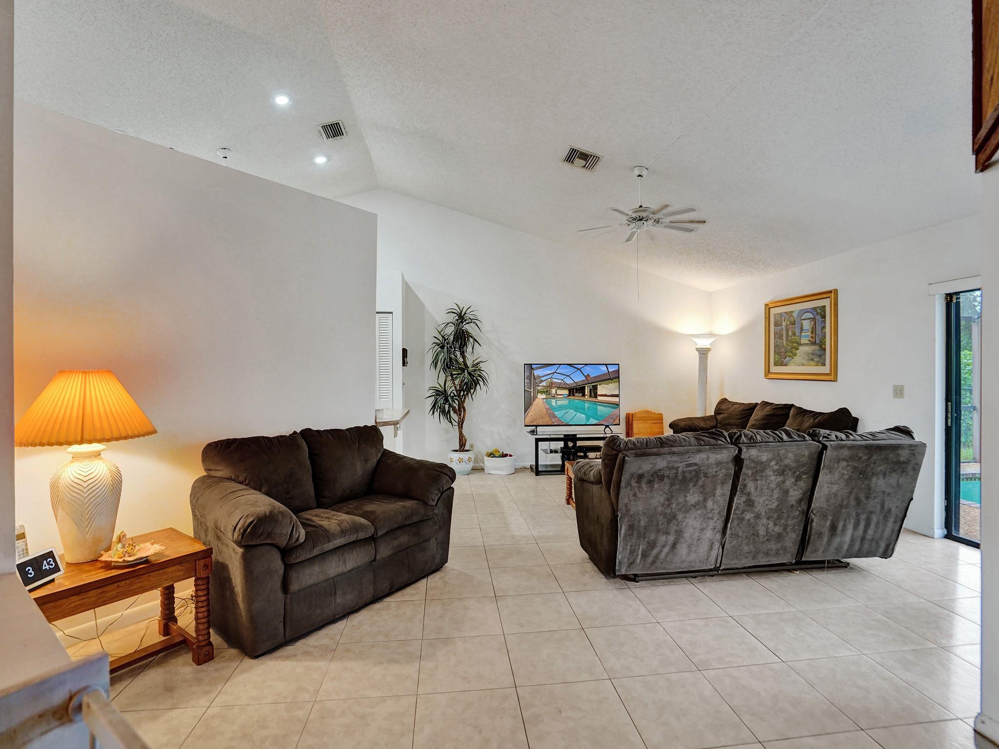 CYPRESS RUN - Residential