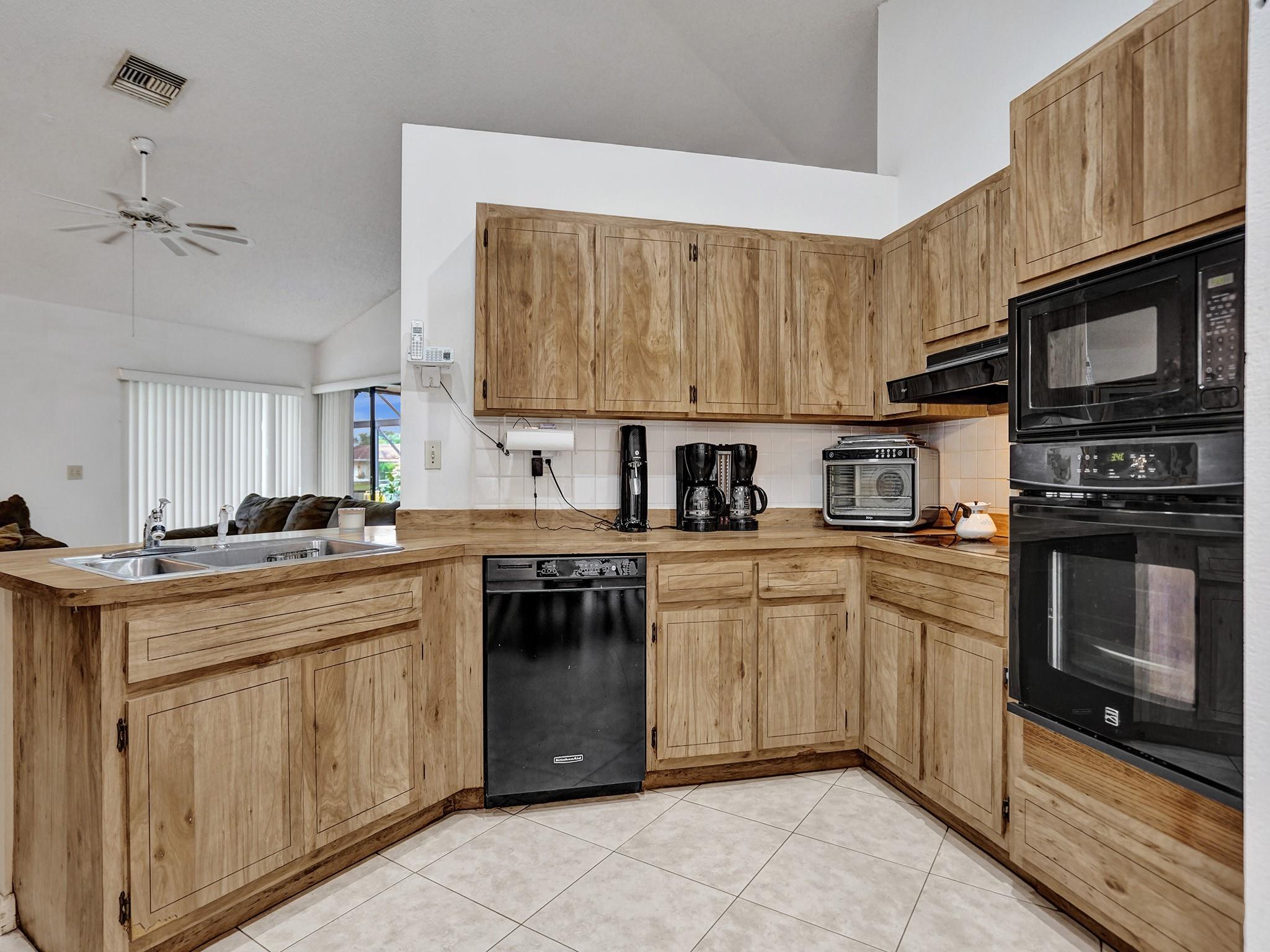 CYPRESS RUN - Residential