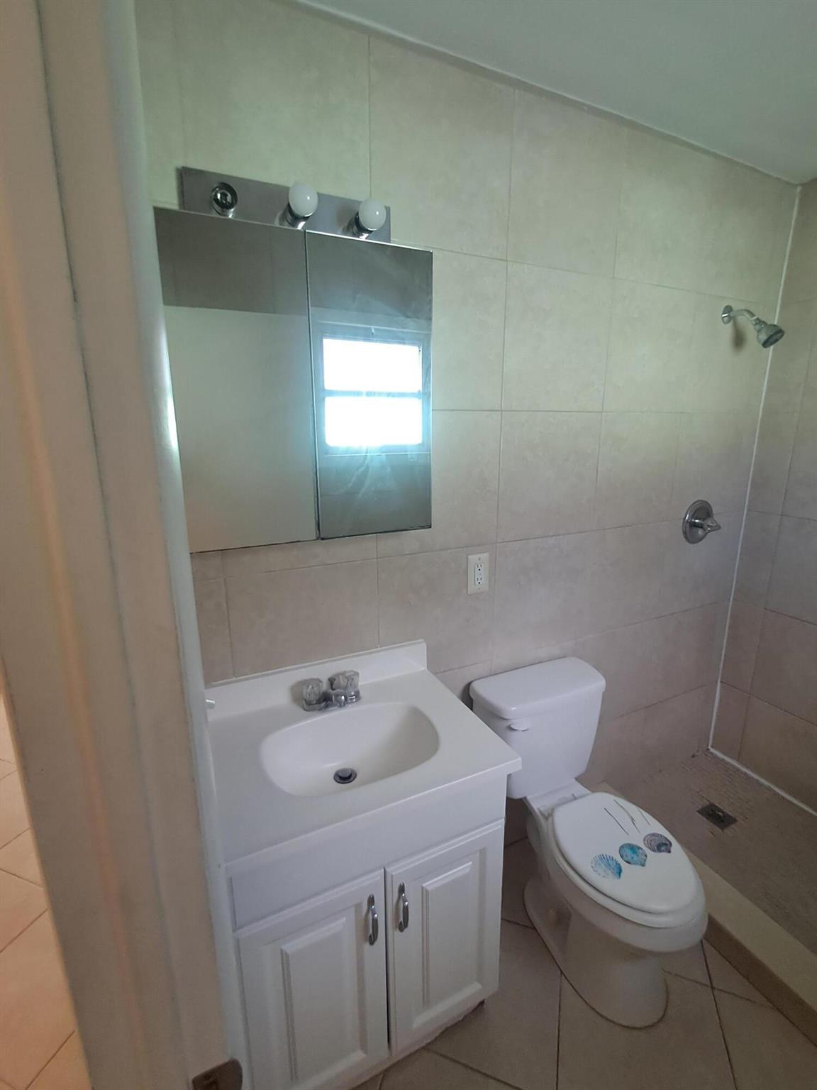 BUNKER HILL ADD TO WPB - Residential Lease