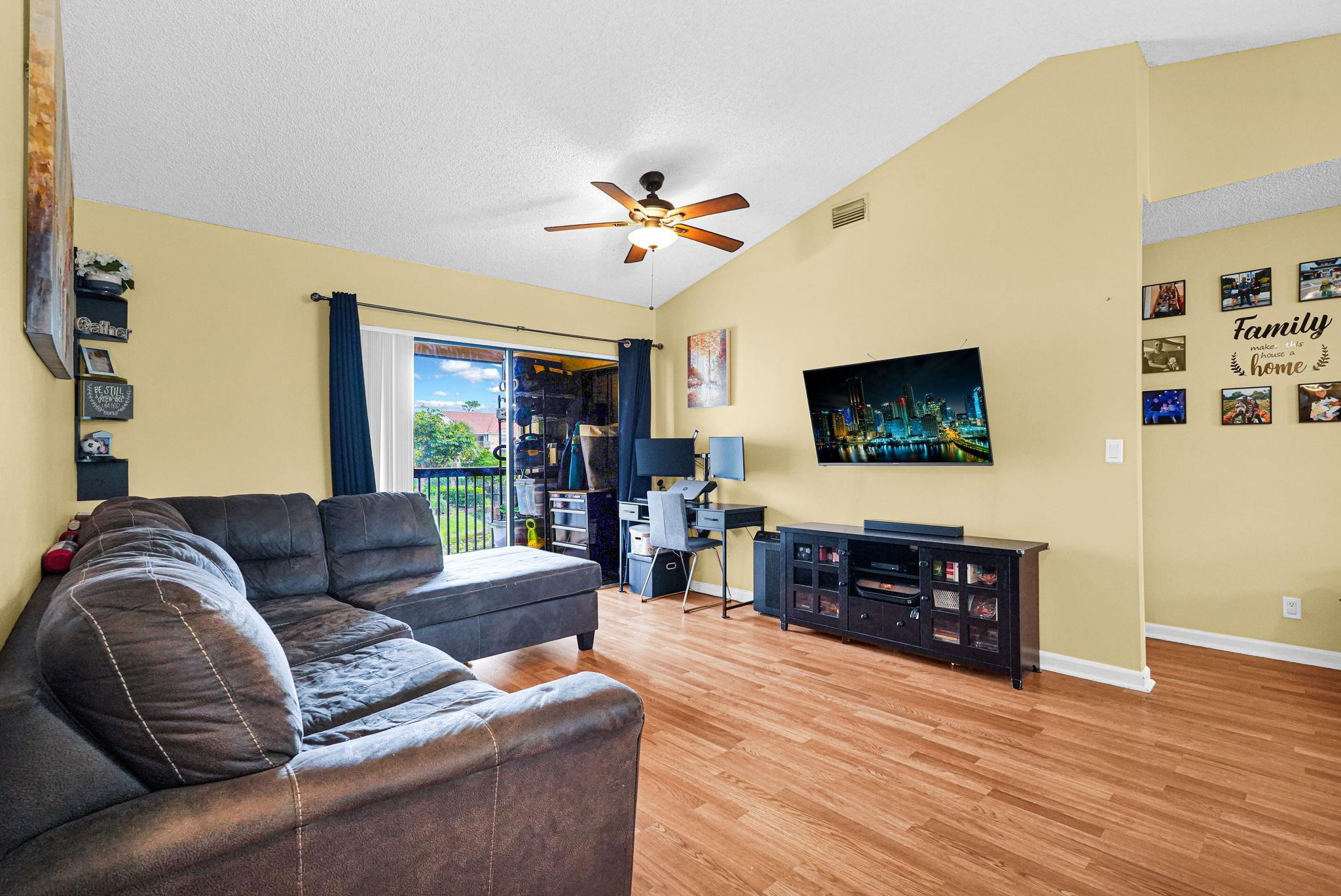 5861 Riverside Dr 206