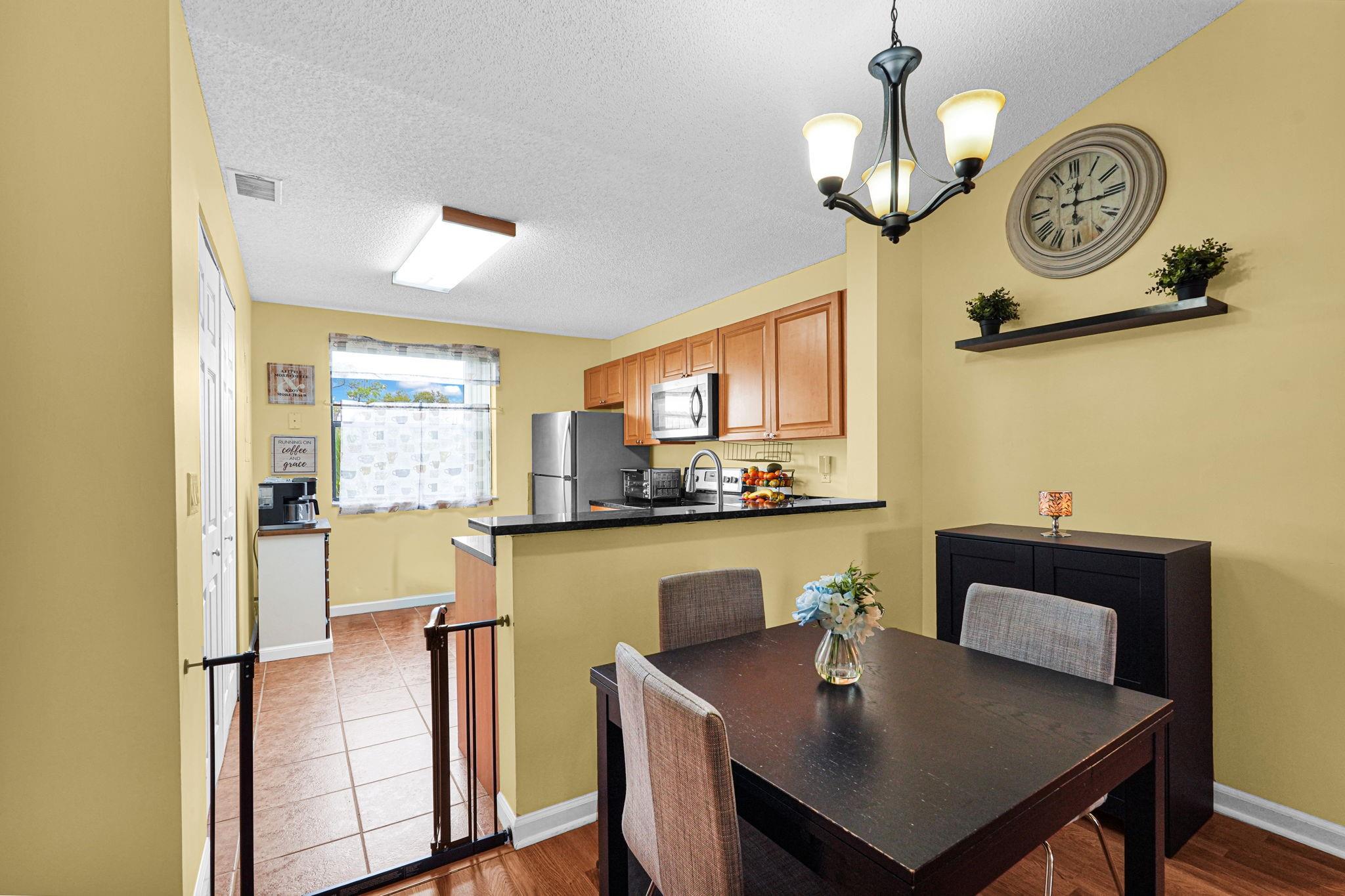 5861 Riverside Dr 206