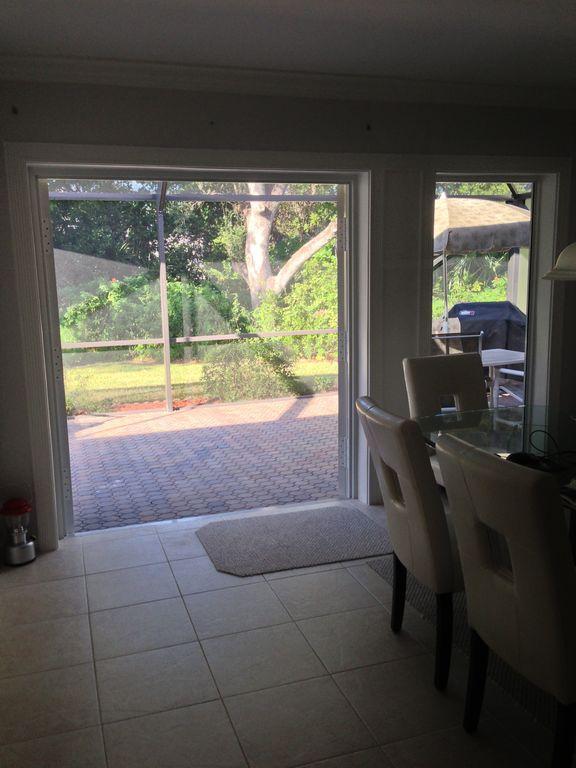 LINCOLNWOOD VILLAGE - Residential Lease