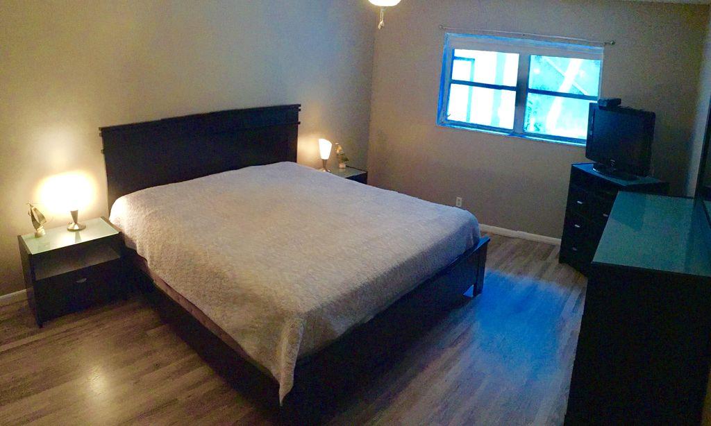 LINCOLNWOOD VILLAGE - Residential Lease