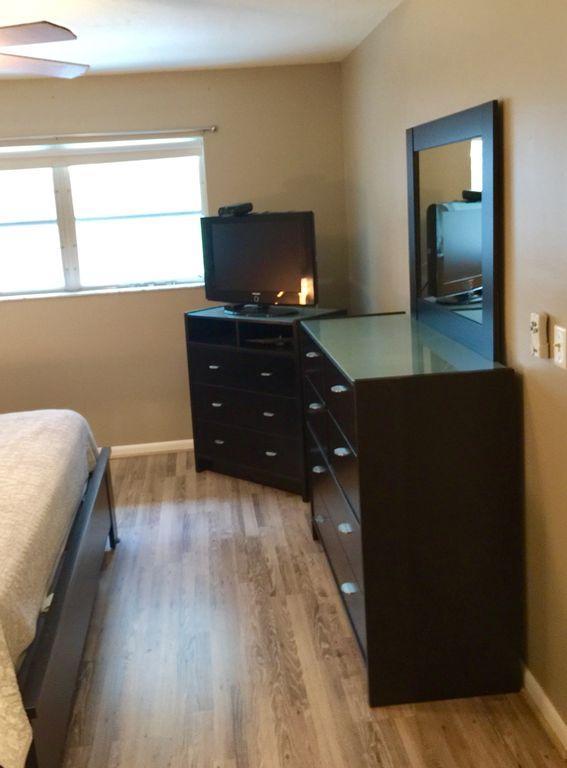 LINCOLNWOOD VILLAGE - Residential Lease