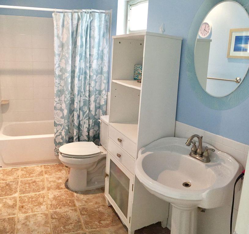 LINCOLNWOOD VILLAGE - Residential Lease