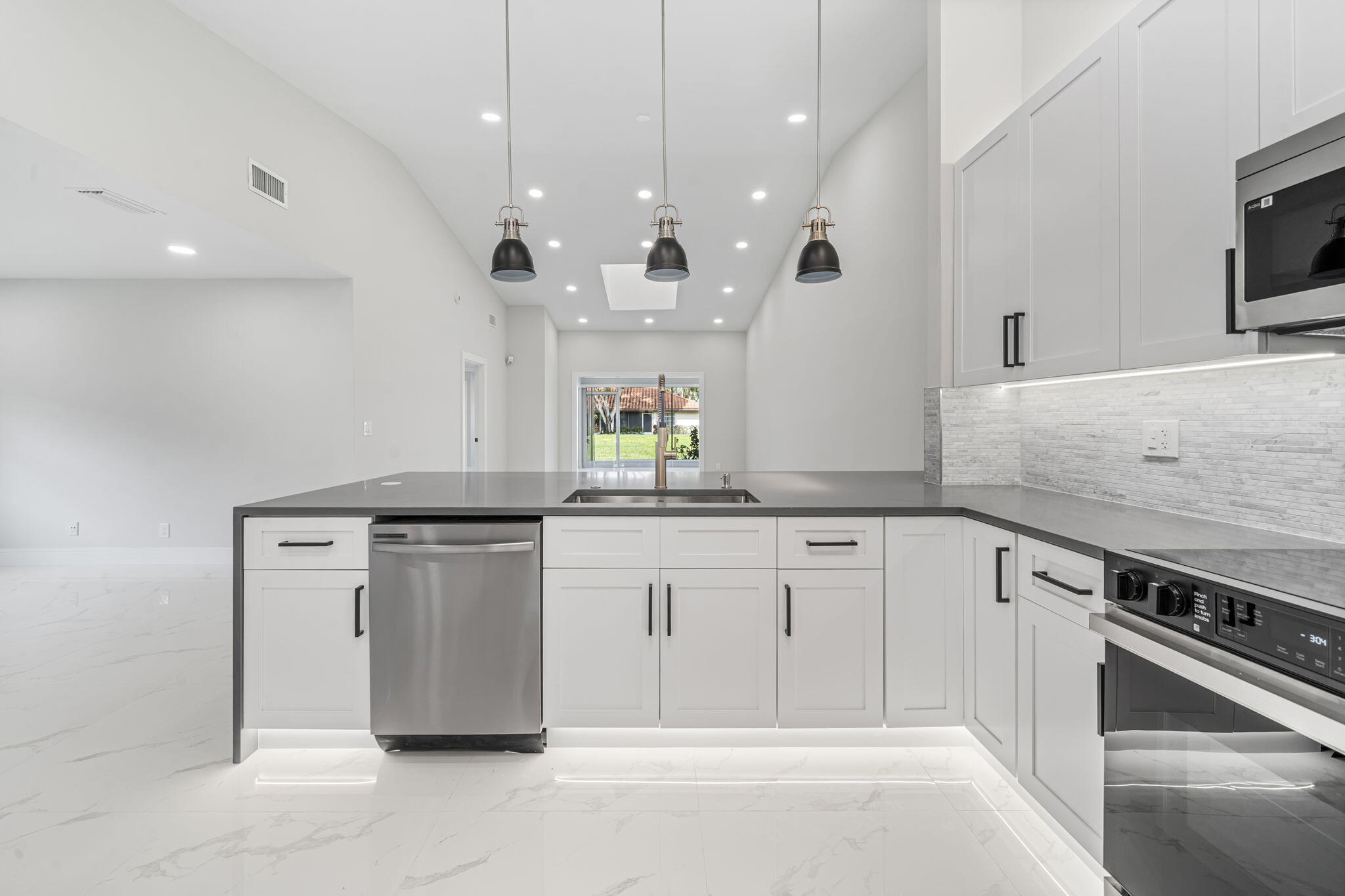 6426 Pointe Pleasant Circle