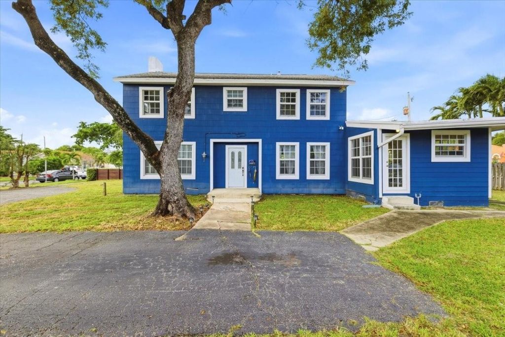 Photo of 819 Lytle Street, West Palm Beach, FL 33405 (MLS # F10535734)