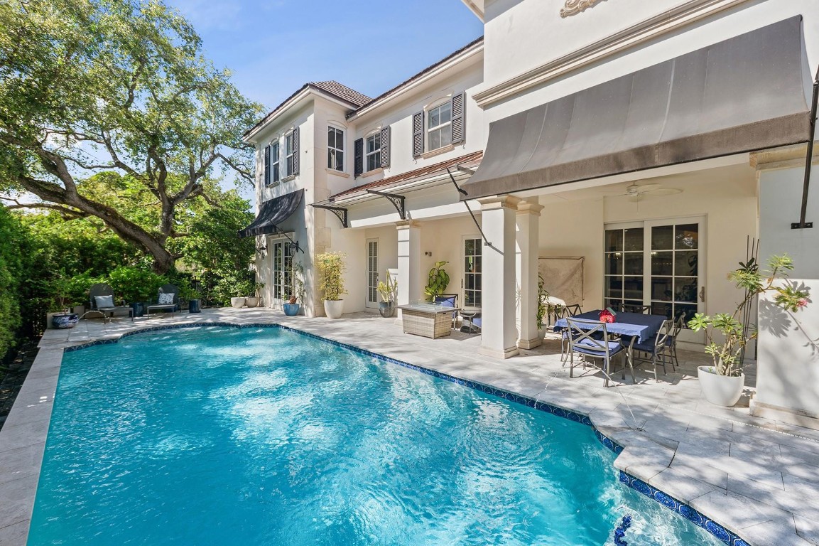 RIO VISTA ISLES - Residential