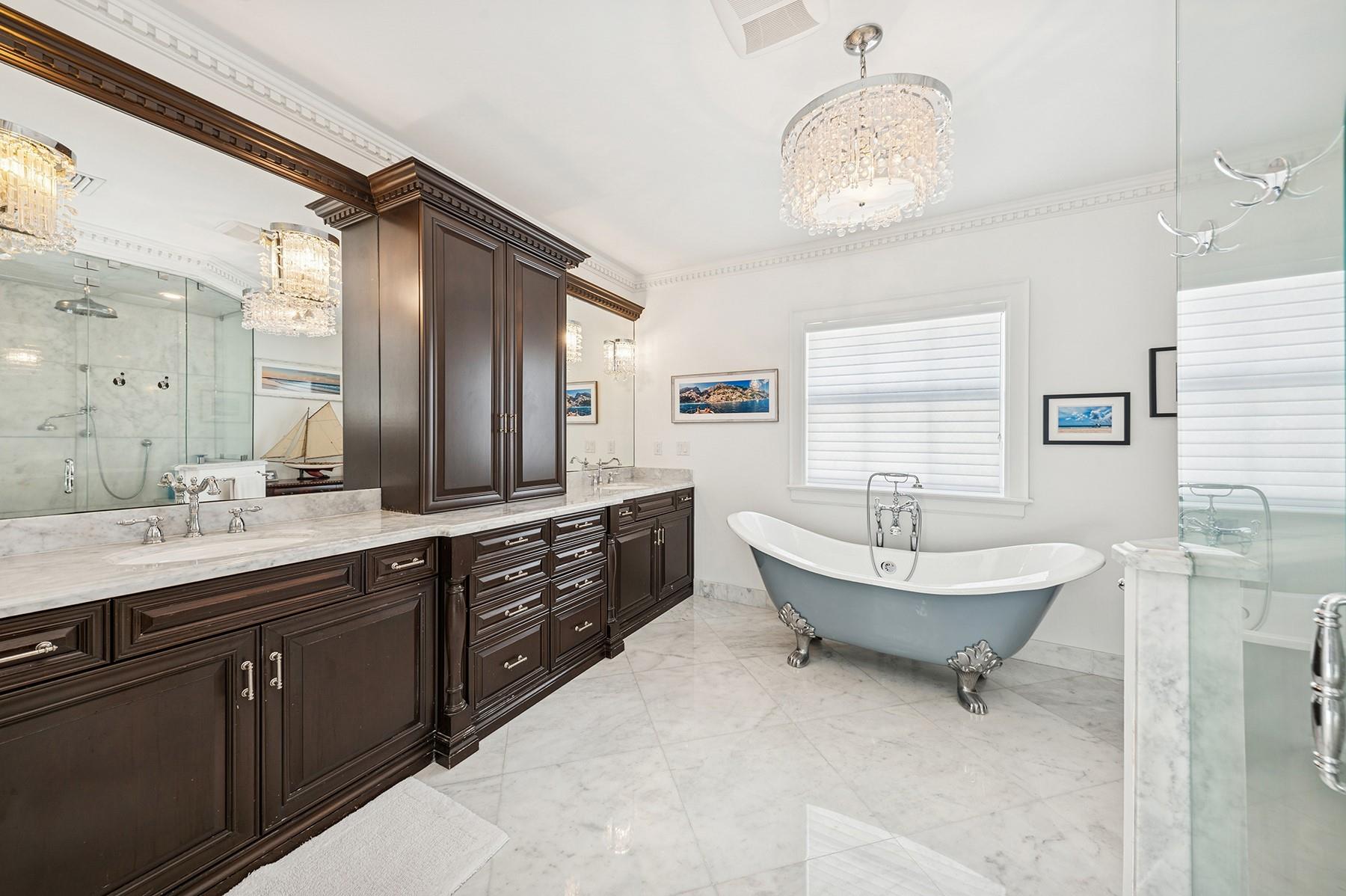 RIO VISTA ISLES - Residential