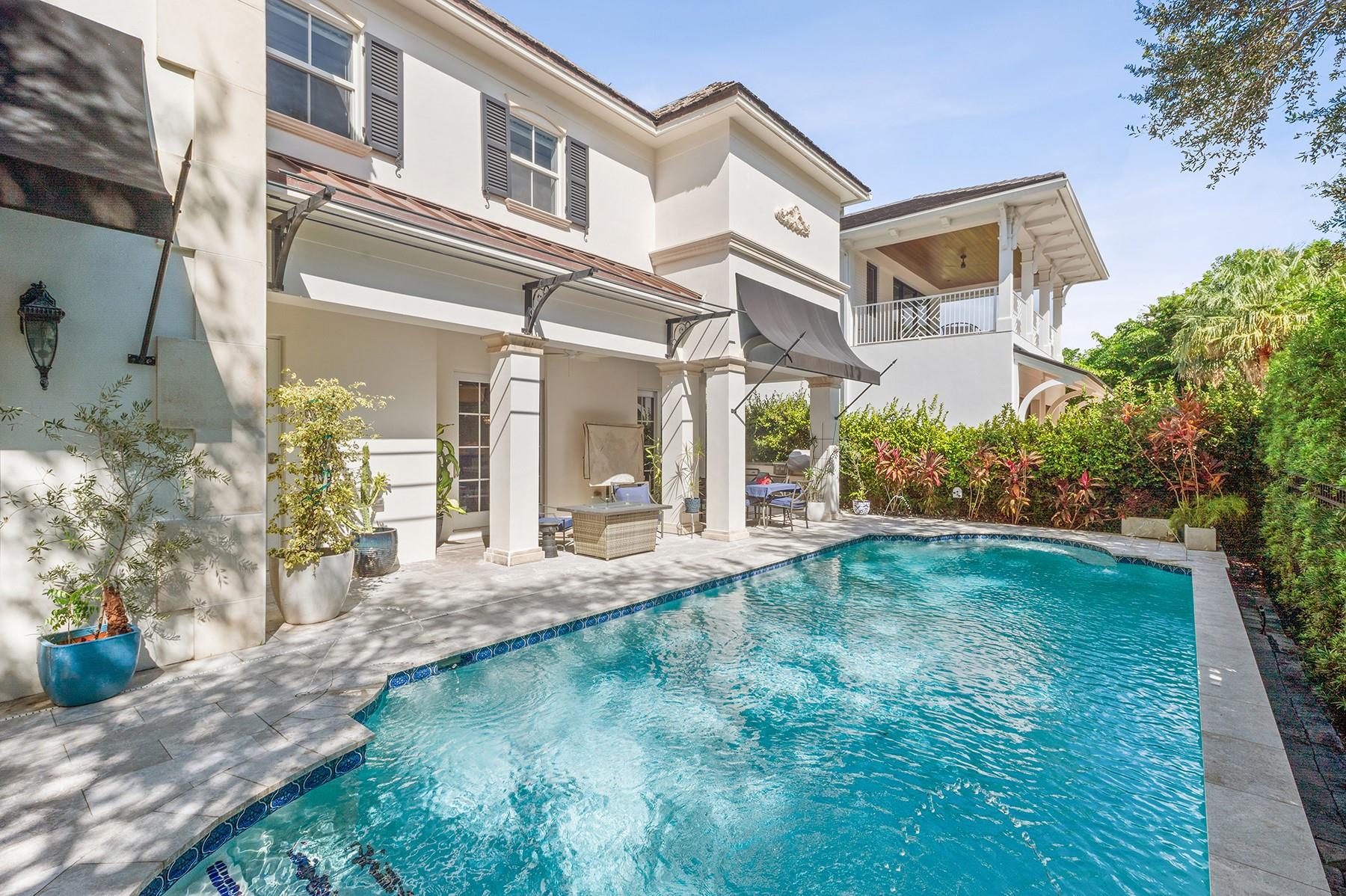 RIO VISTA ISLES - Residential