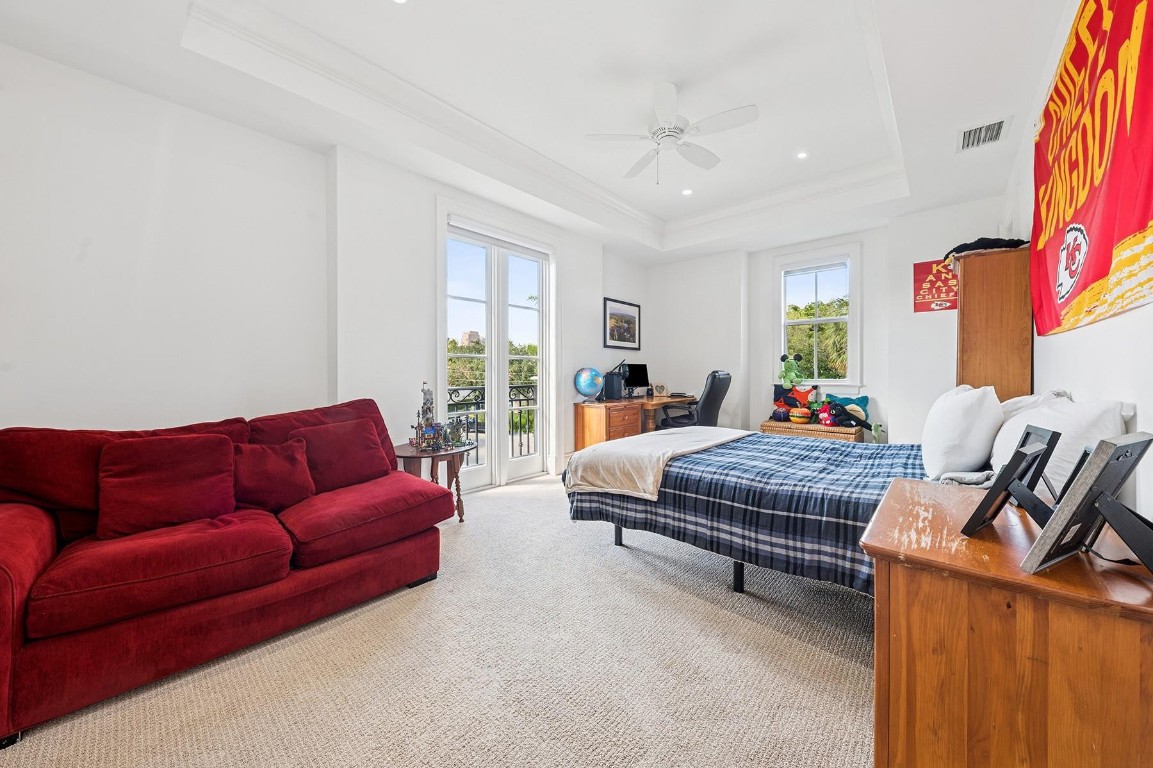 RIO VISTA ISLES - Residential