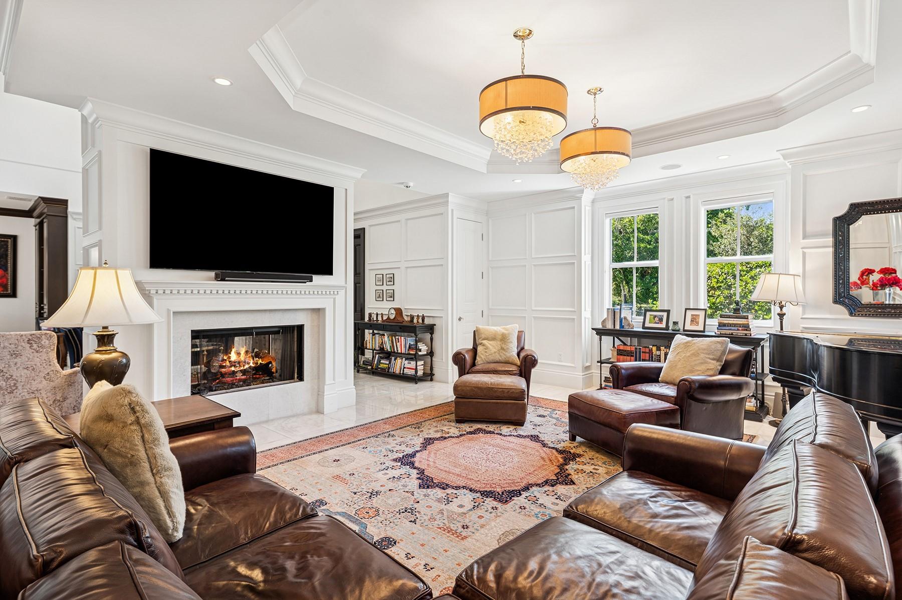 RIO VISTA ISLES - Residential