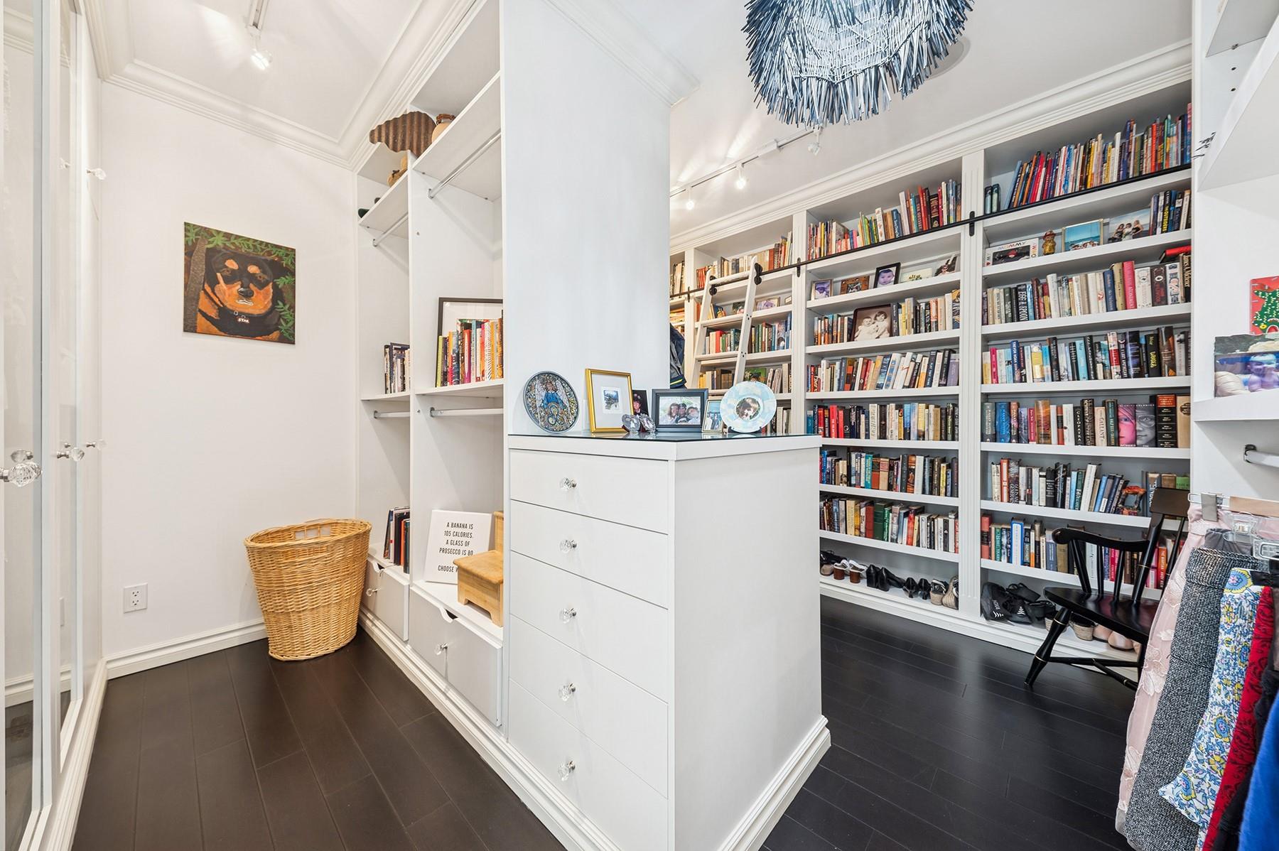 RIO VISTA ISLES - Residential