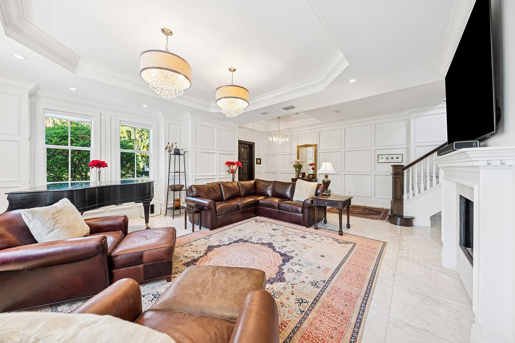 RIO VISTA ISLES - Residential