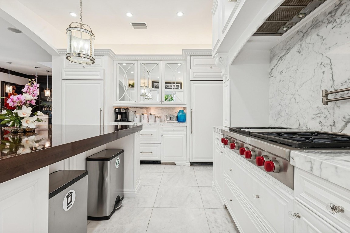 RIO VISTA ISLES - Residential