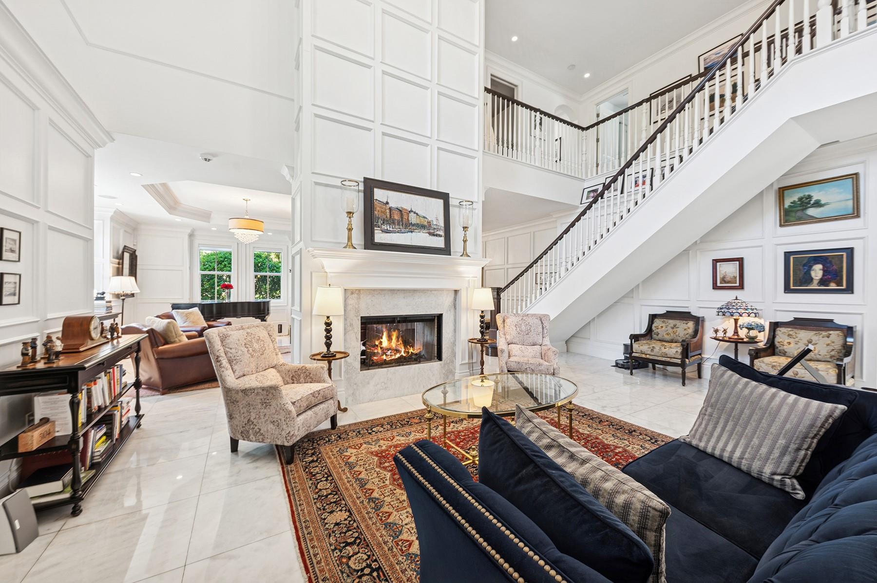 RIO VISTA ISLES - Residential