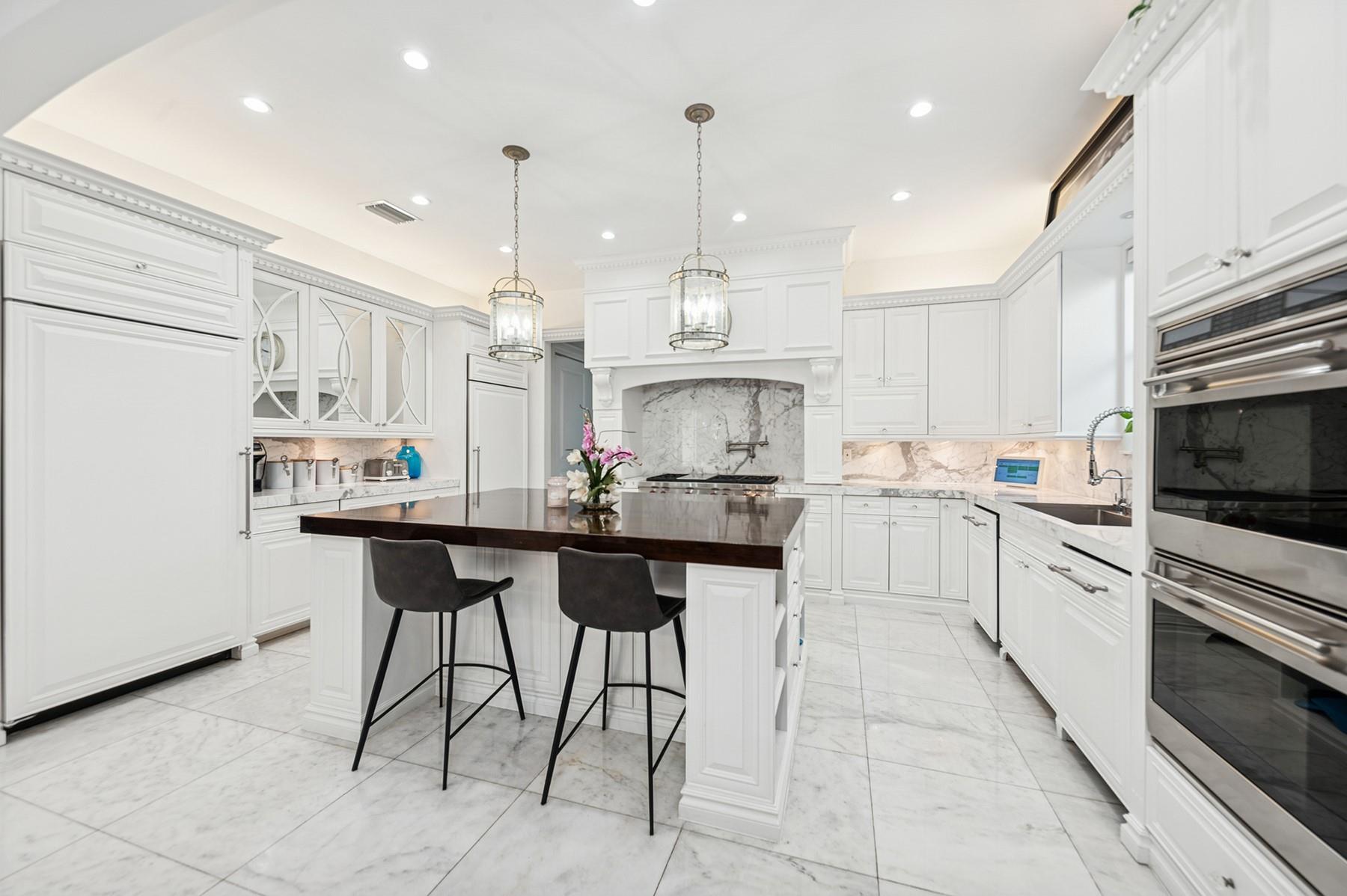 RIO VISTA ISLES - Residential