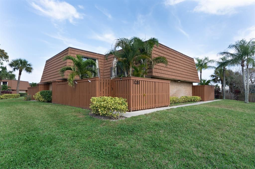 Photo of 3900 County Line Road #12d, Tequesta, FL 33469 (MLS # R10693890)