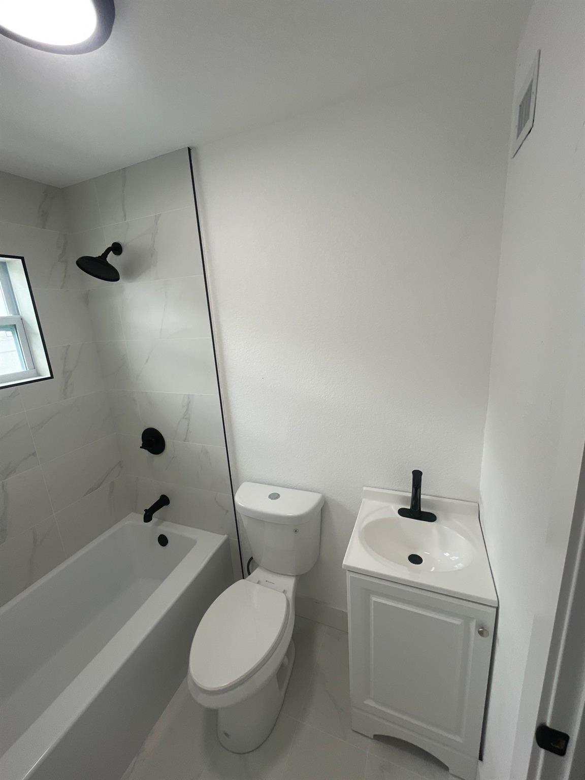 Acrehome Park 2nd Add - Residential Lease