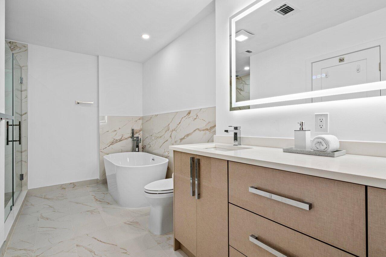 STRATFORD AT HUNTERS RUN CONDO - Residential