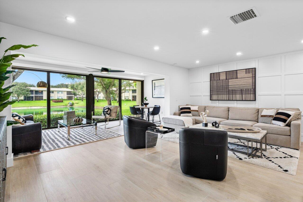 STRATFORD AT HUNTERS RUN CONDO - Residential