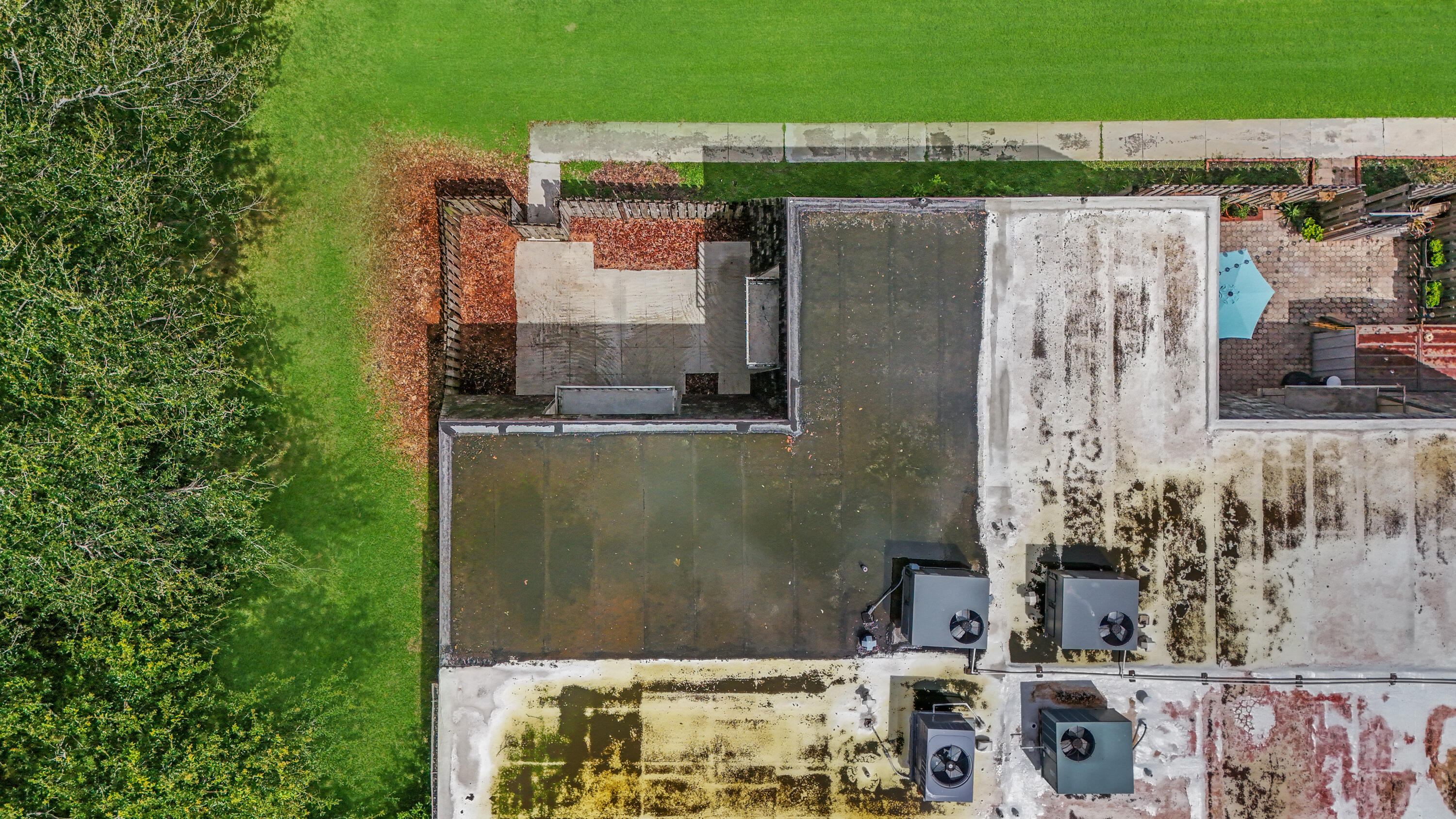 LAKEWOOD OF PALM SPRINGS - Residential Lease