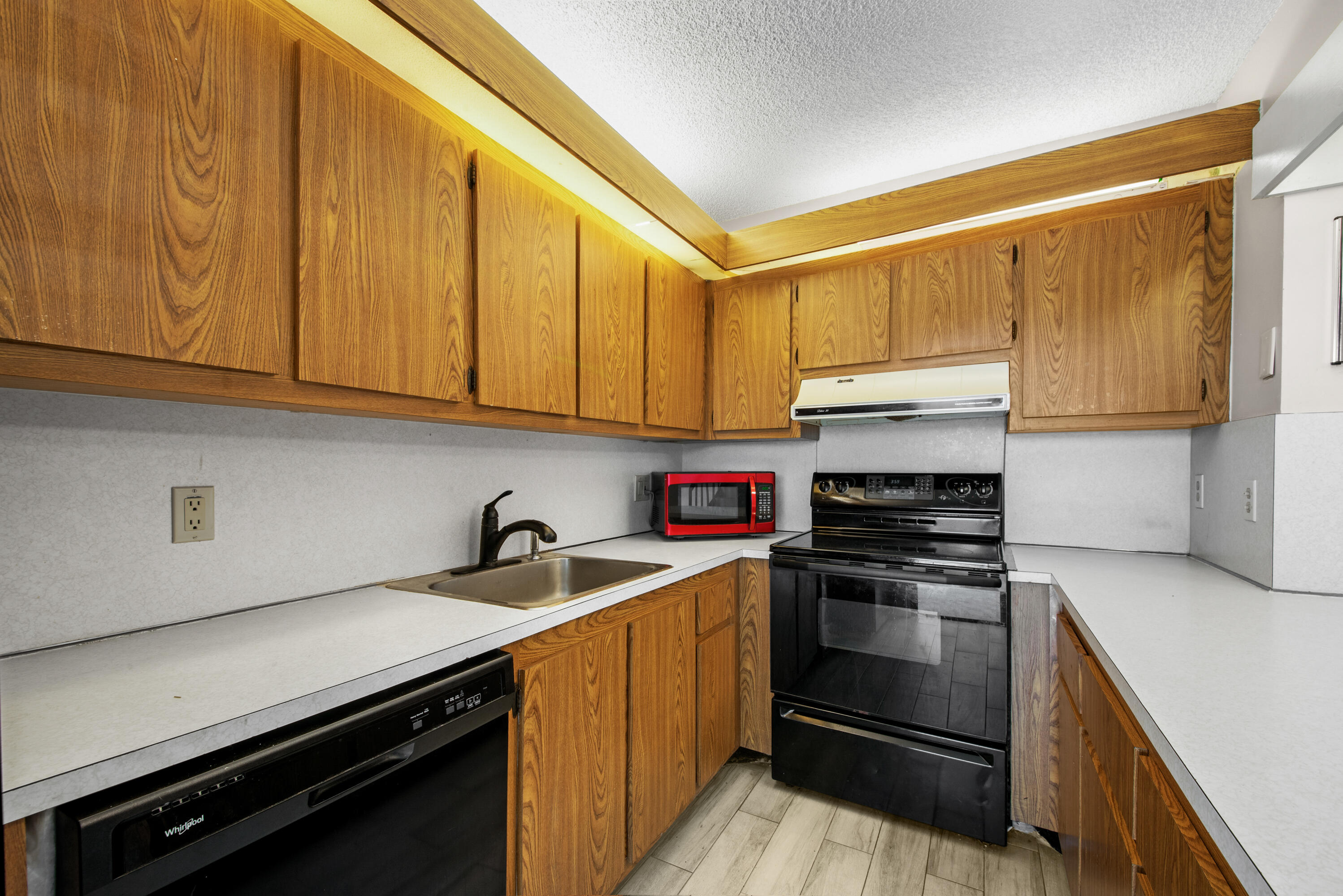 LAKEWOOD OF PALM SPRINGS - Residential Lease