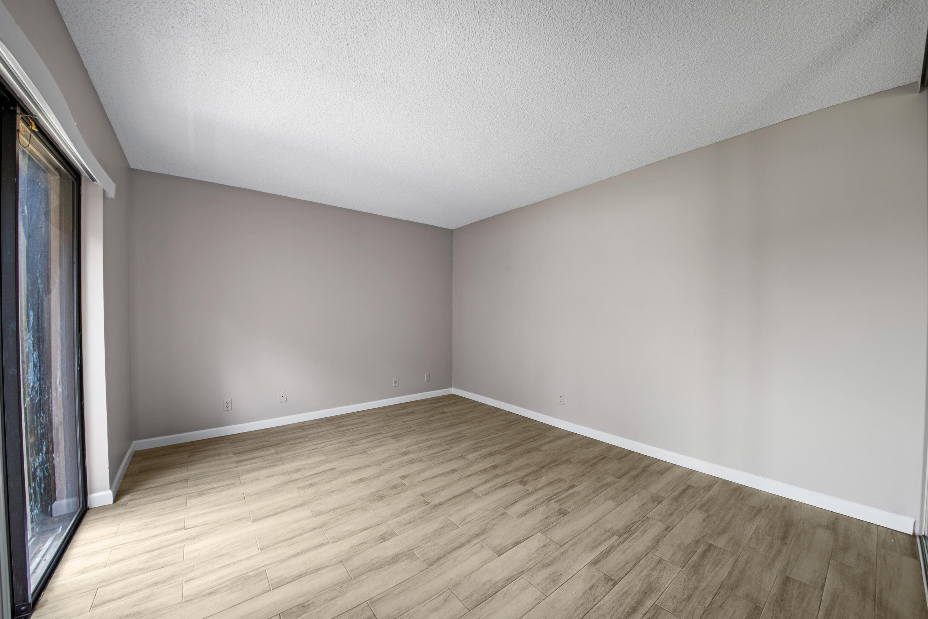 LAKEWOOD OF PALM SPRINGS - Residential Lease