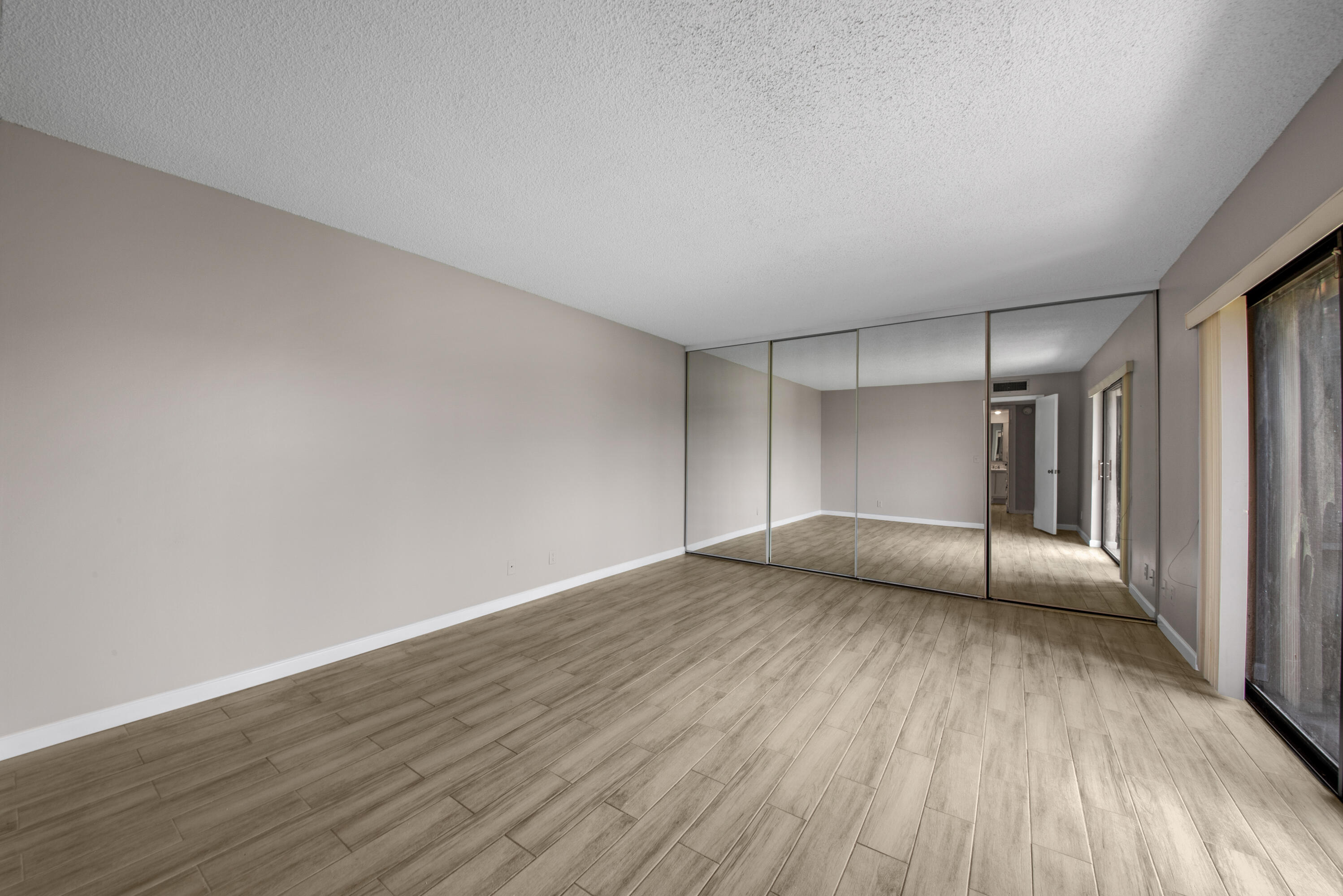 LAKEWOOD OF PALM SPRINGS - Residential Lease