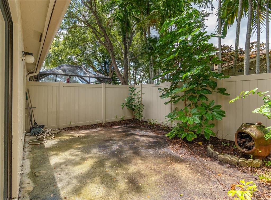 Lakeside Green 5 - Residential