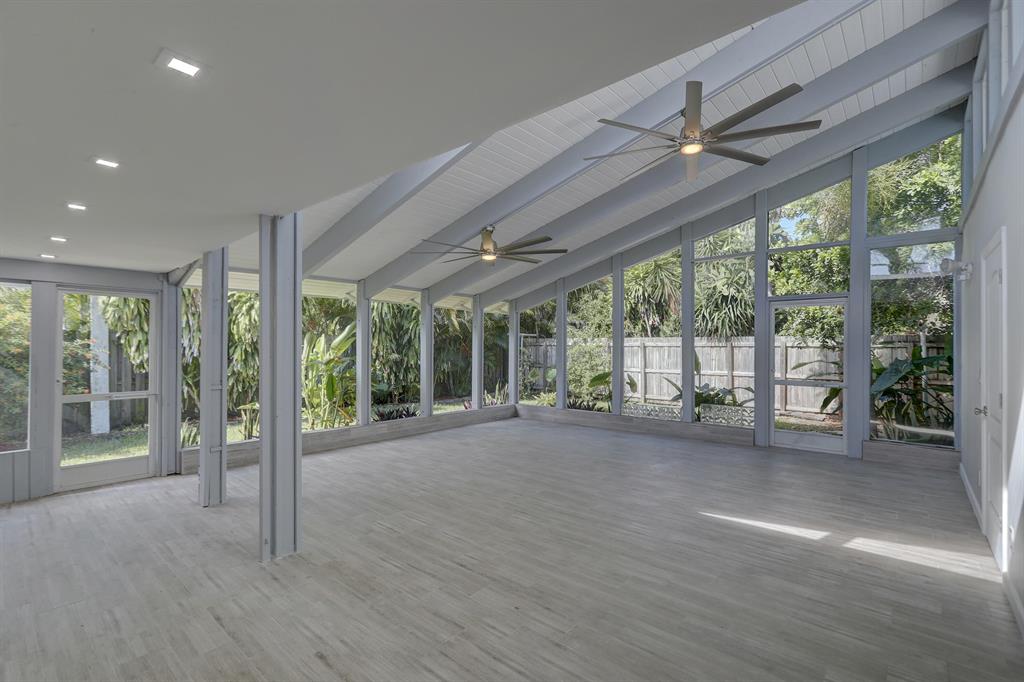 LIGHTHOUSE POINT EXT 3RD SEC - Residential