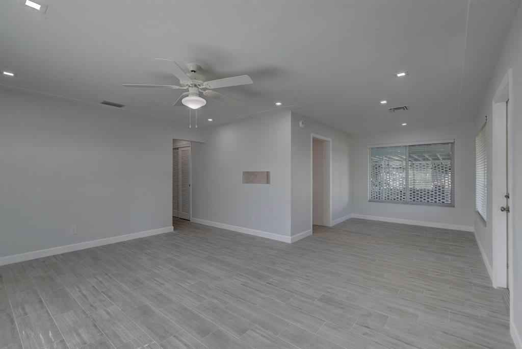 LIGHTHOUSE POINT EXT 3RD SEC - Residential