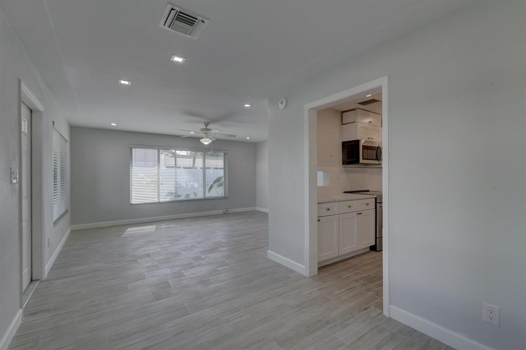 LIGHTHOUSE POINT EXT 3RD SEC - Residential