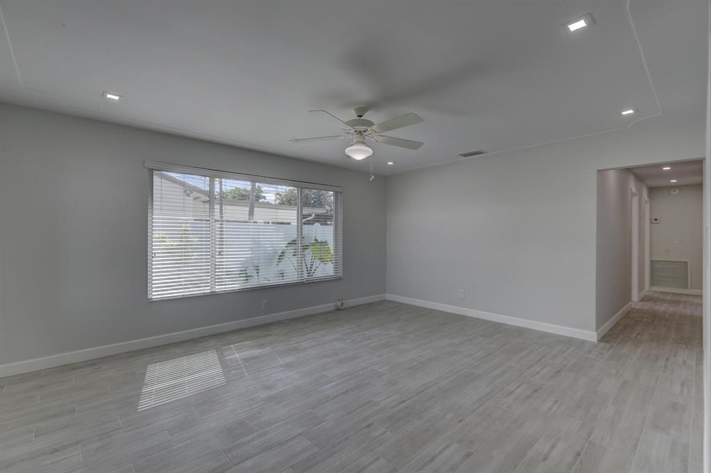 LIGHTHOUSE POINT EXT 3RD SEC - Residential