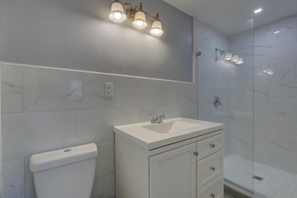 LIGHTHOUSE POINT EXT 3RD SEC - Residential