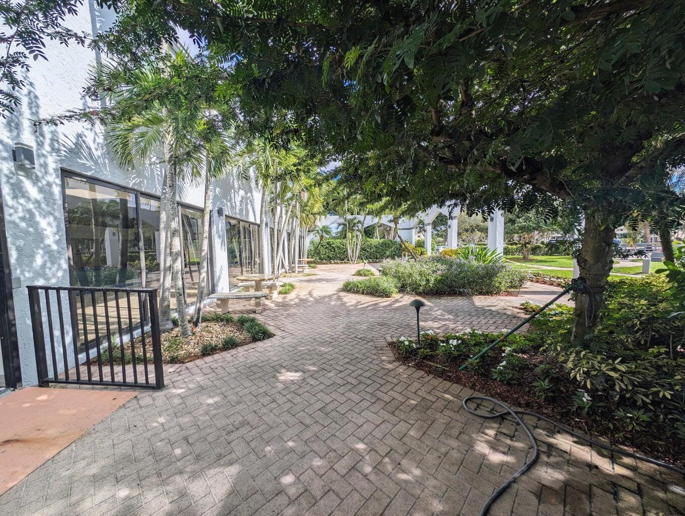 EVERGREEN I - Residential Lease