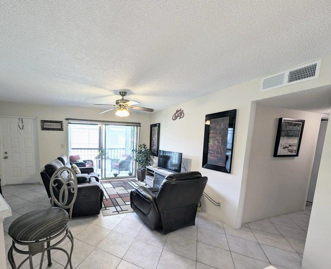 EVERGREEN I - Residential Lease