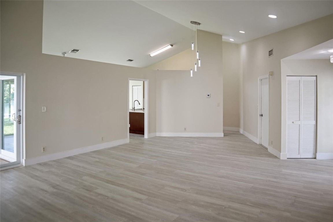 Boulevard Woods East 108- - Residential Lease