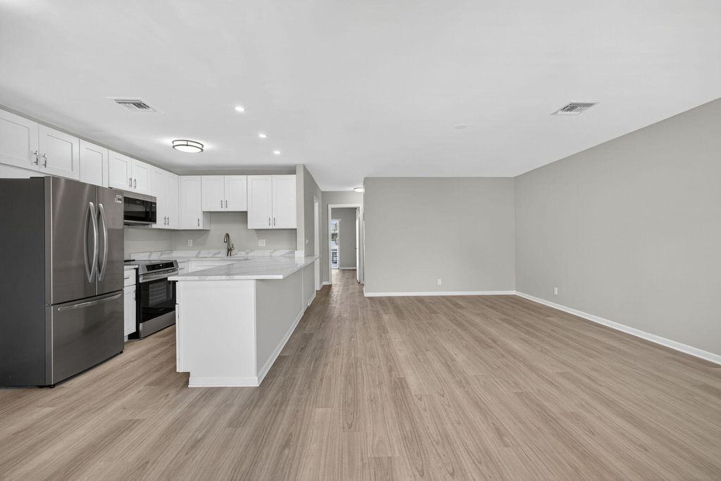 Photo of 42 Easthampton, West Palm Beach, FL 33417 (MLS # B26018227)
