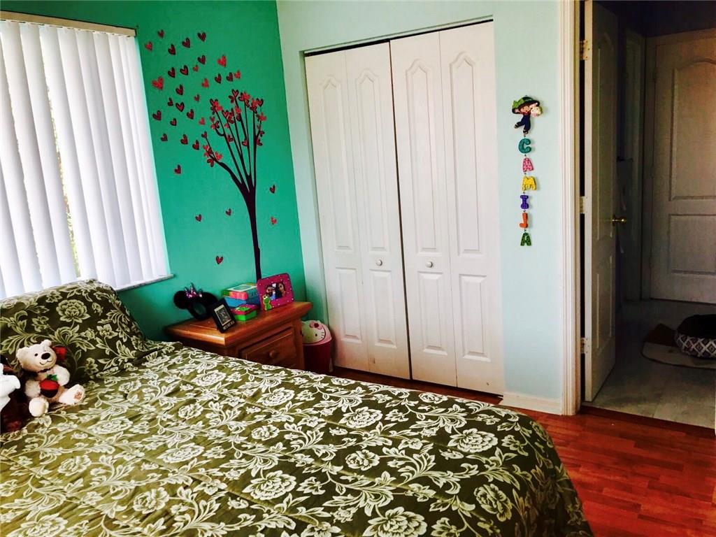 THE POINTE VILLAS 160-20 - Residential