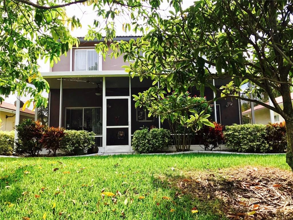 THE POINTE VILLAS 160-20 - Residential