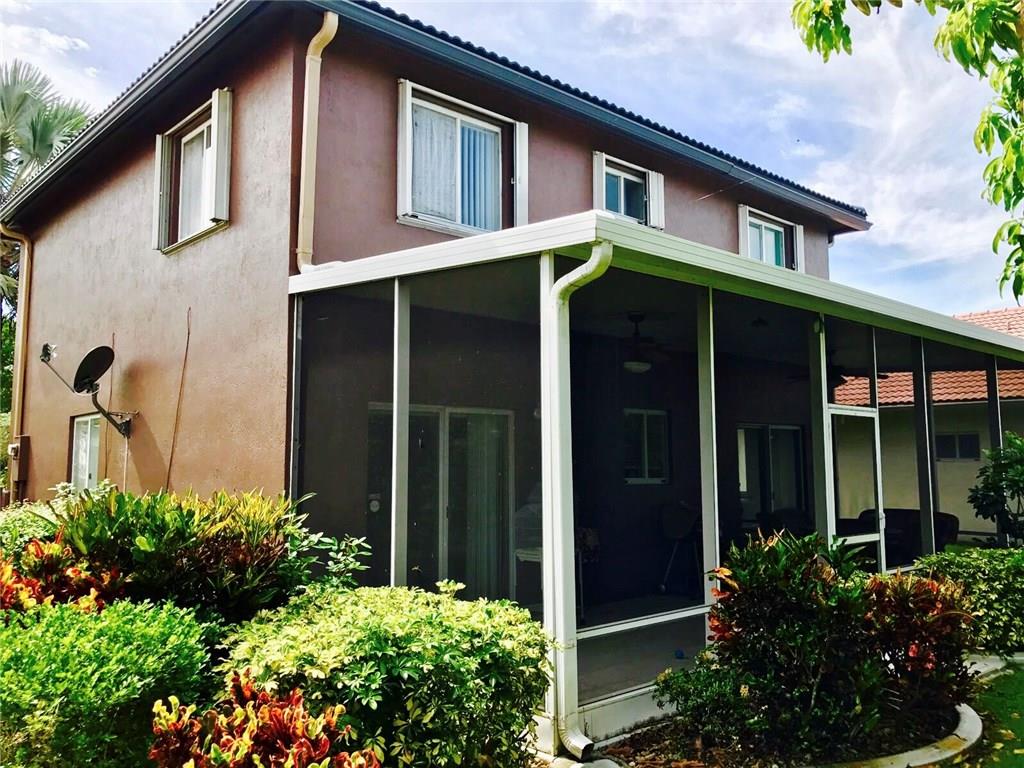 THE POINTE VILLAS 160-20 - Residential