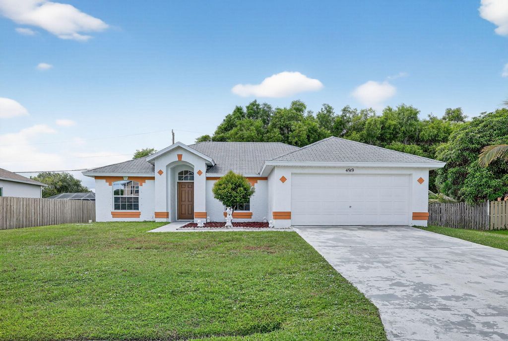 Photo of 4919 NW Forlano Street, Port Saint Lucie, FL 34983 (MLS # R11120187)