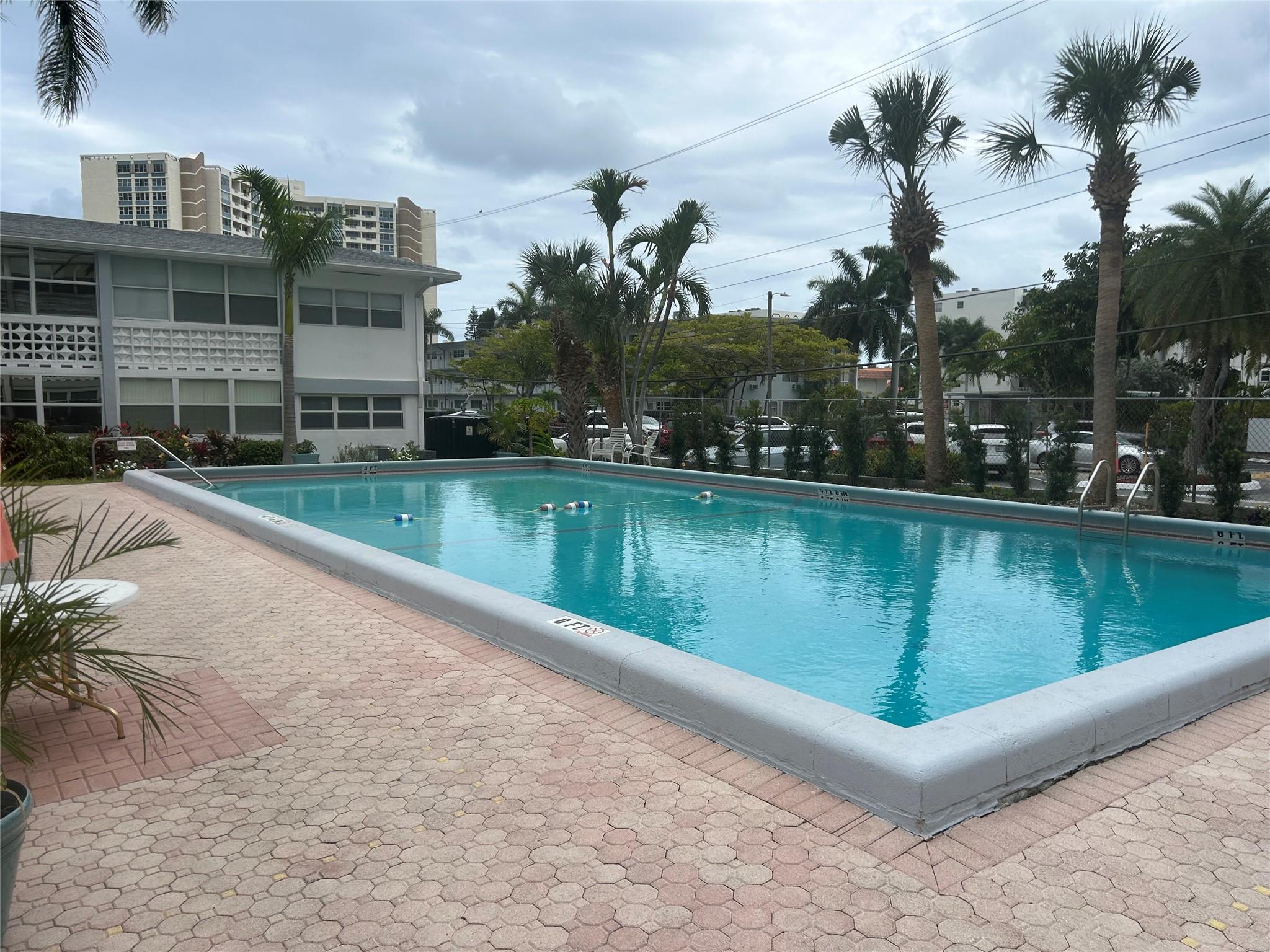 AMBASSADOR SOUTH - Residential