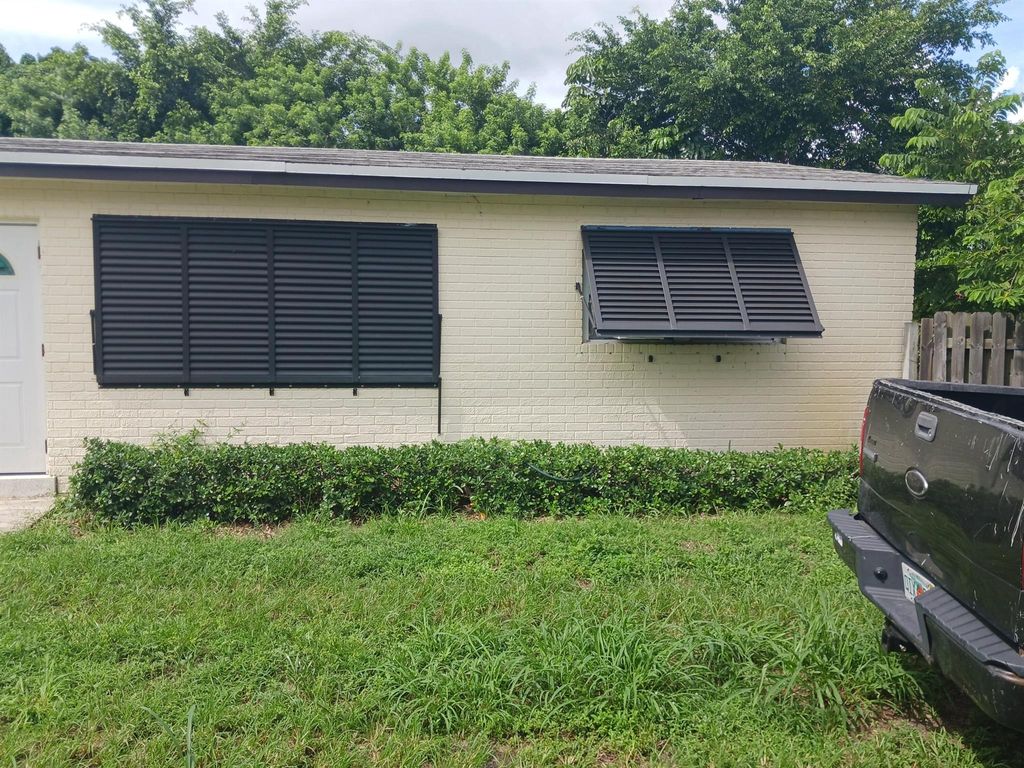 Photo of 1527 Live Oak Drive, West Palm Beach, FL 33415 (MLS # R11128182)