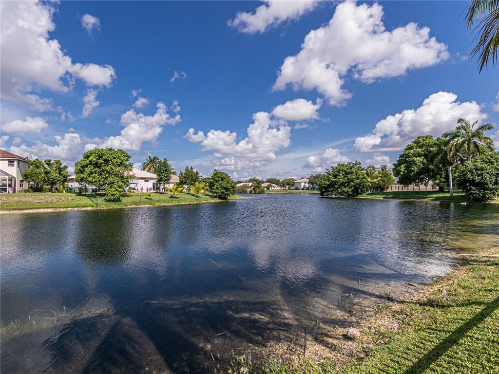 Pod 4 At Monarch Lakes 16 - Residential
