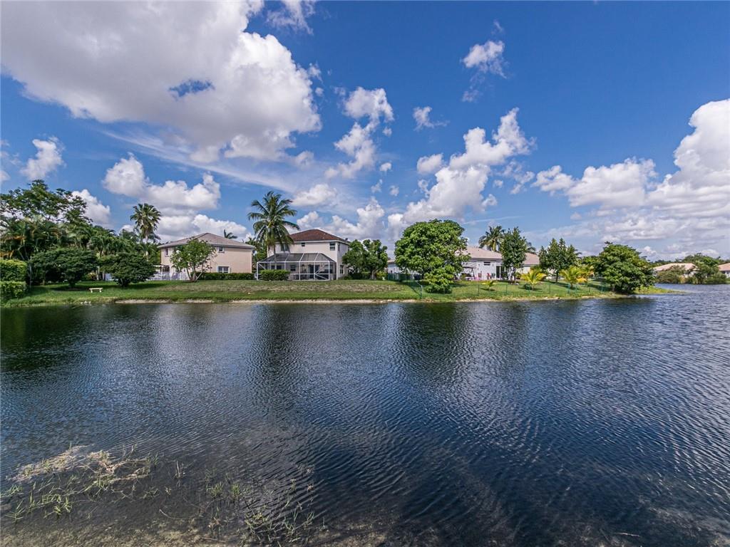 Pod 4 At Monarch Lakes 16 - Residential