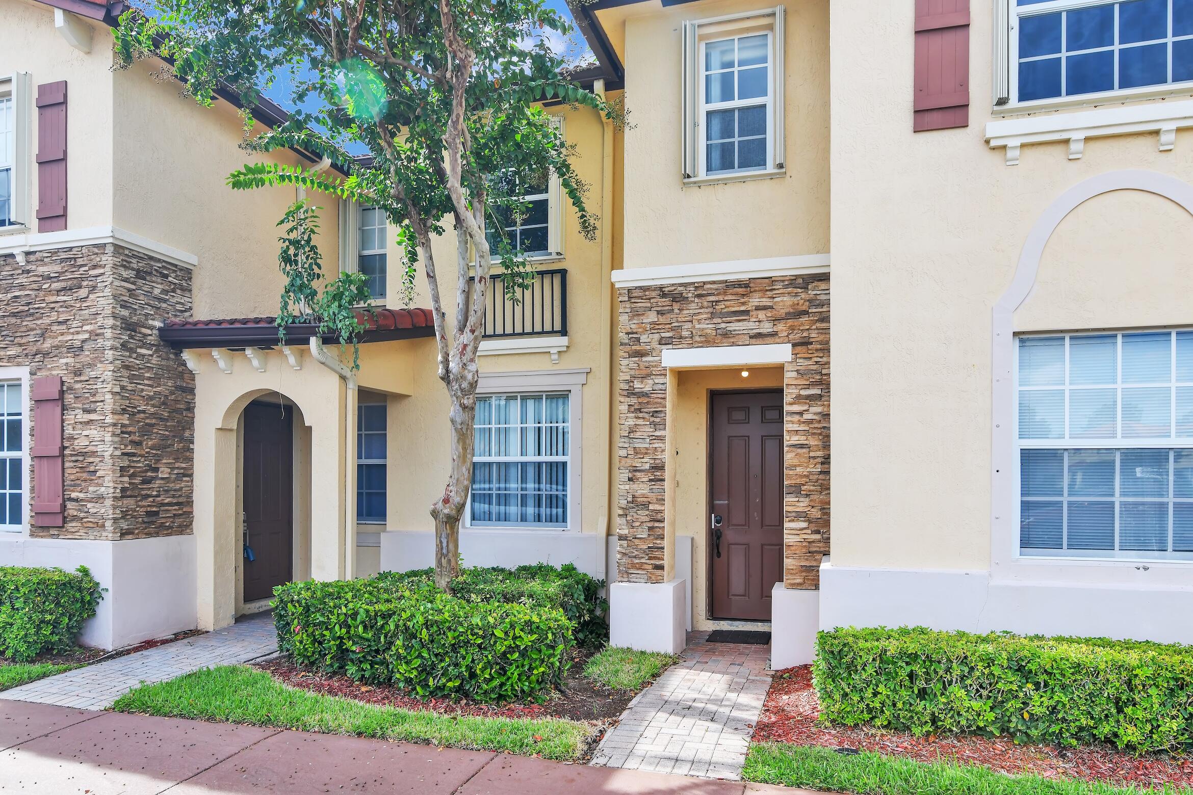 1720 NE 33 Avenue 105-5
