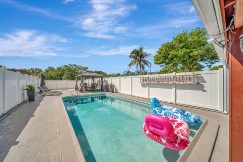Tiny photo for 6224 SW 7TH Street, Margate, FL 33068 (MLS # B26082067)