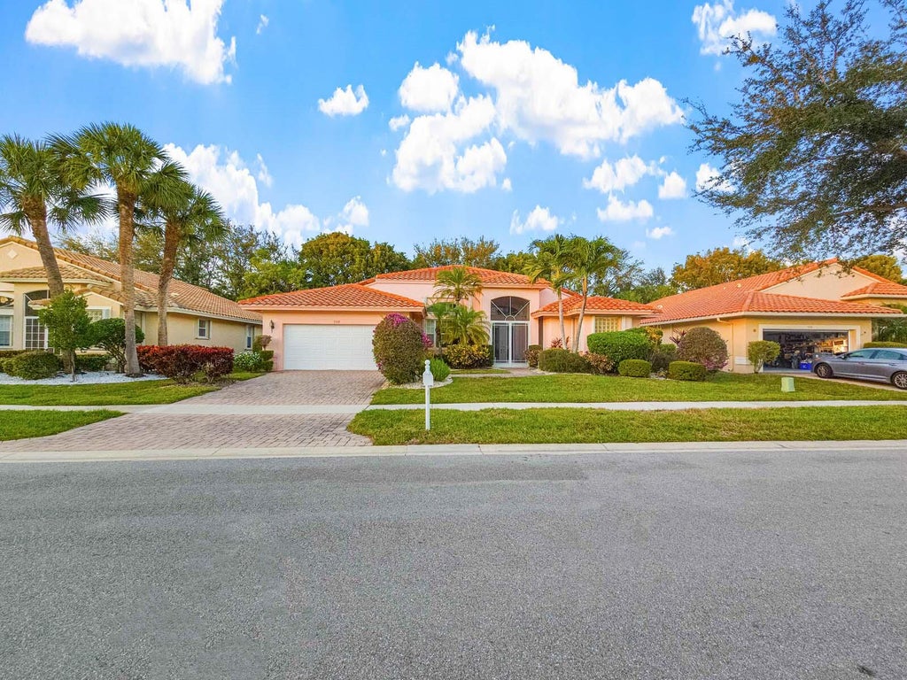 Photo of 5318 Landon Circle, Boynton Beach, FL 33437 (MLS # R11158194)